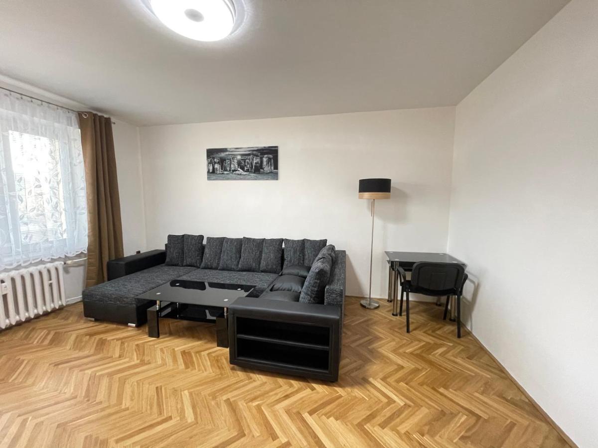 Apartman Jnj Velkomoravska Olomouc Exterior foto
