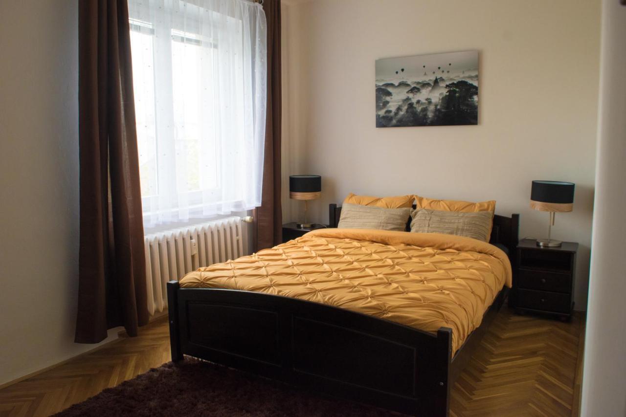 Apartman Jnj Velkomoravska Olomouc Exterior foto