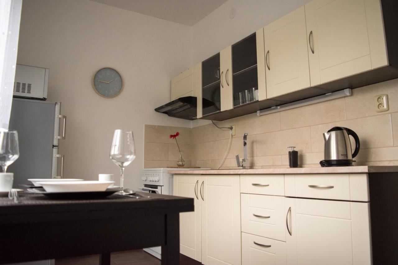 Apartman Jnj Velkomoravska Olomouc Exterior foto
